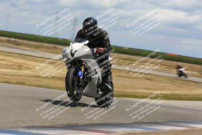 media/Apr-26-2024-TrackDaz (Fri) [[c4b677d280]]/B Group/120pm (Wheelie Bump)/